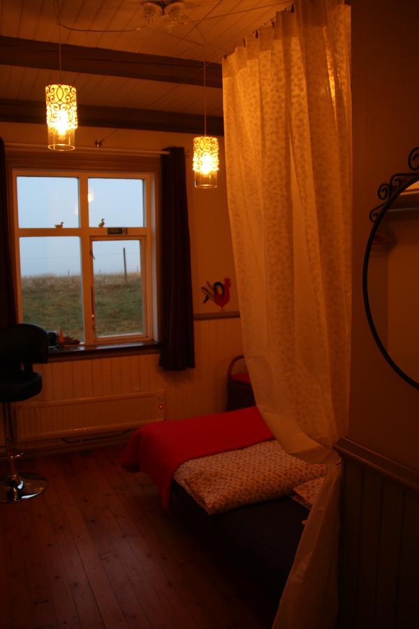 Julia'S Guesthouse B&B Hnaus Buitenkant foto