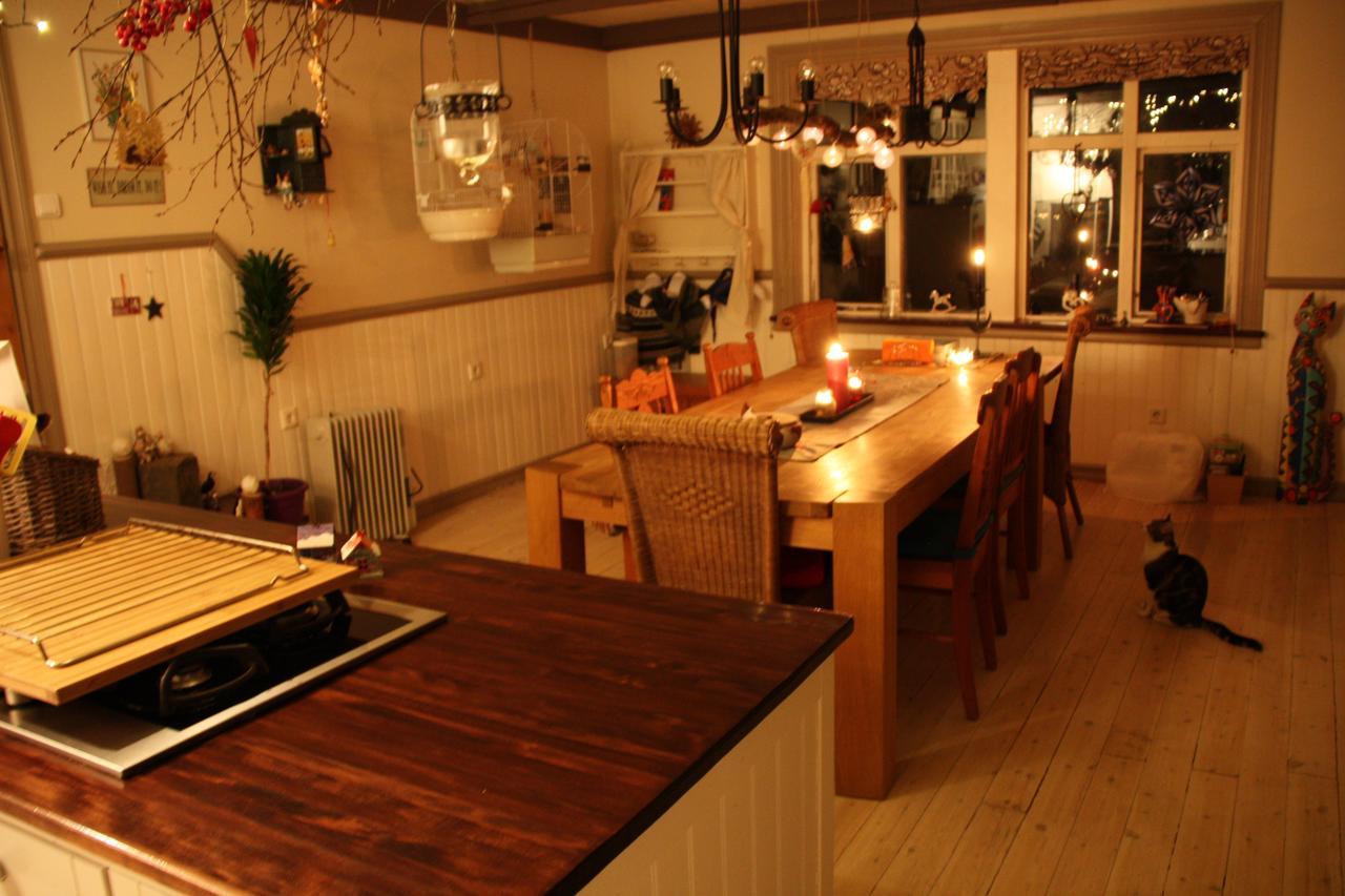 Julia'S Guesthouse B&B Hnaus Buitenkant foto